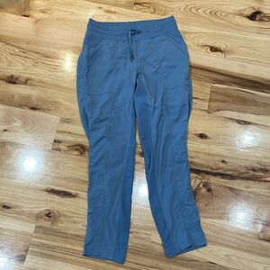 Lululemon dance studio pants light blue gray sz 6 high waist ankle length 7/8